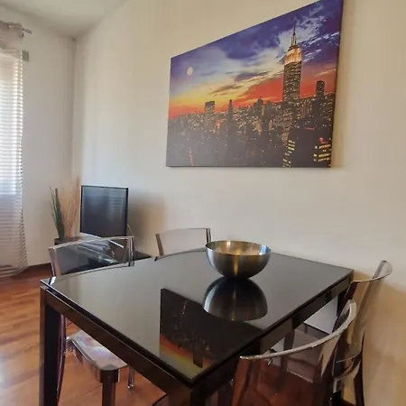 Apartment Style Homes *
